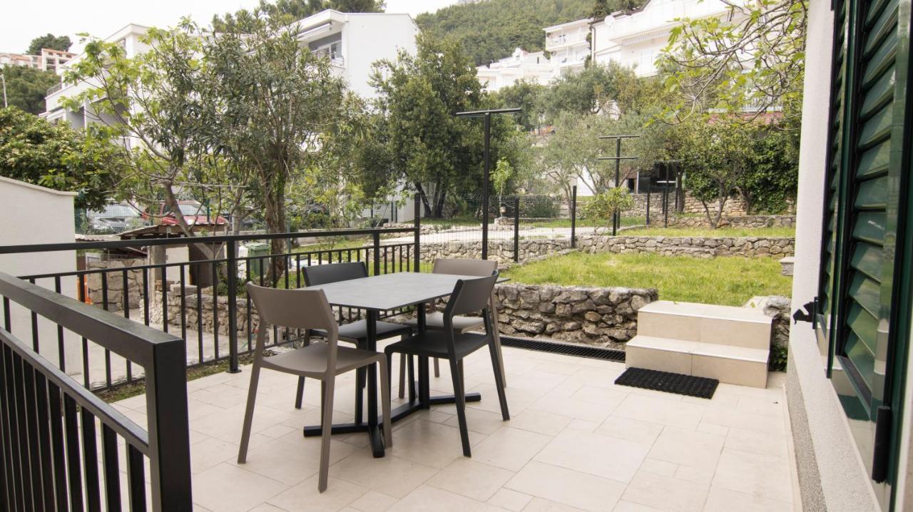 Mozart Apartments Baška Voda Exteriör bild