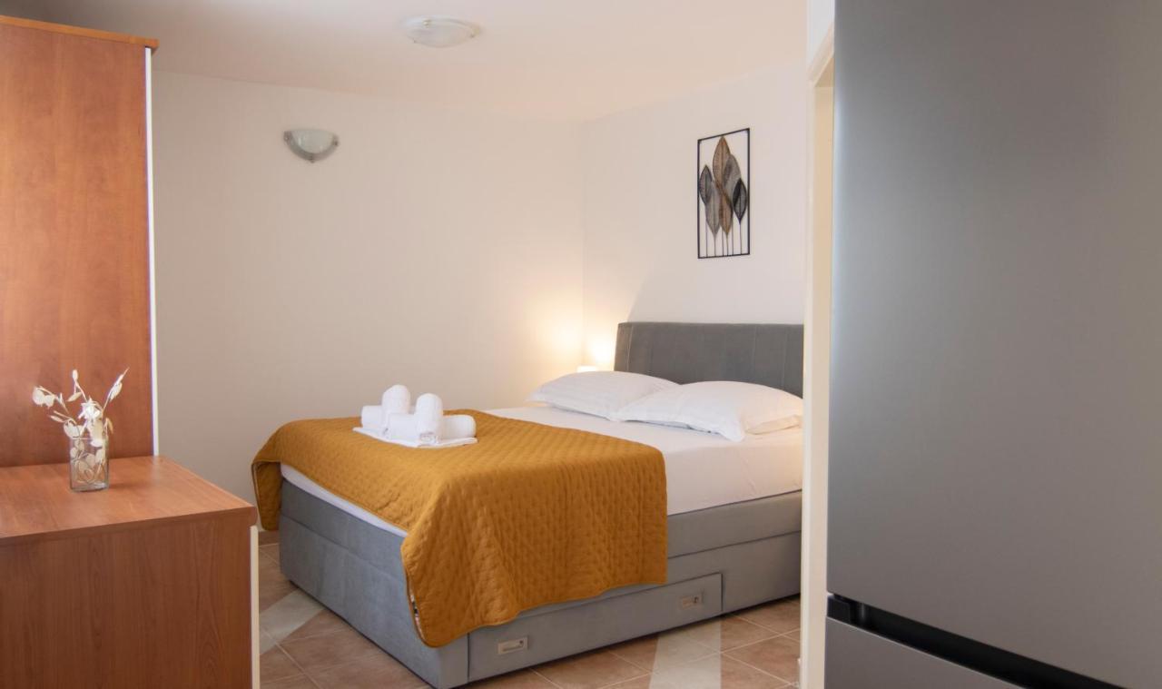 Mozart Apartments Baška Voda Exteriör bild